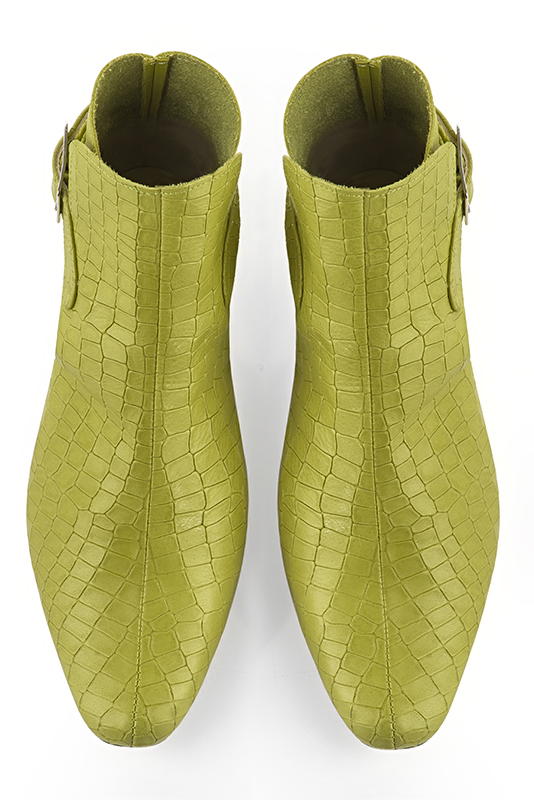 Women's pistachio green elegant ankle boots, with buckles at the back. Round toe. Low block heels - Top view